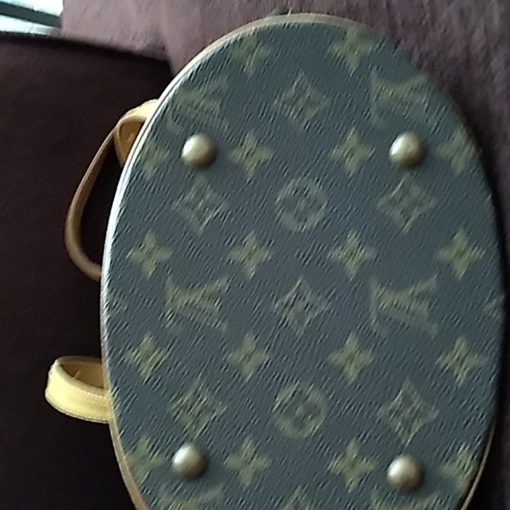 Louis vuittons handbag - Picture 4 of 4